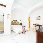 Flavio Gioia Aparthotel