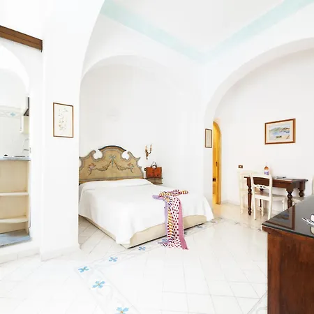 Flavio Gioia Appart hôtel
