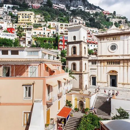 Flavio Gioia Apartahotel 4*