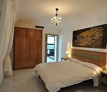 Flavio Gioia Apartahotel 4*