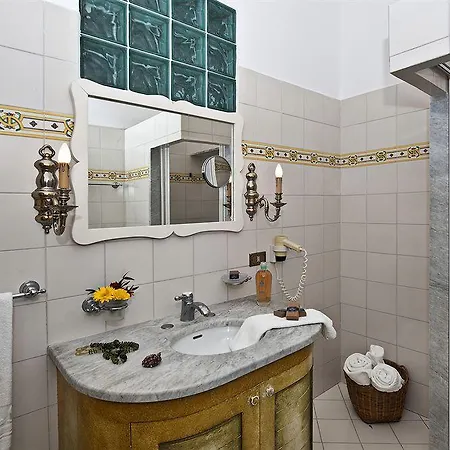 Flavio Gioia Apartmanhotel 4*