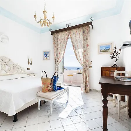 Flavio Gioia Apartahotel