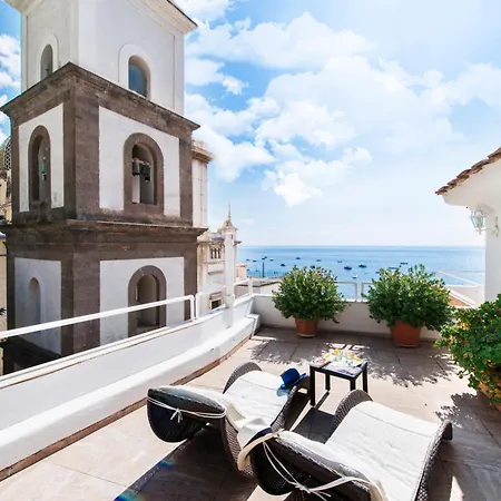 Flavio Gioia Apartahotel 4*