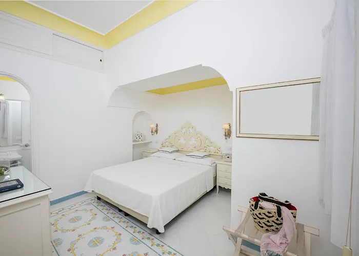 Aparthotel Flavio Gioia 4*