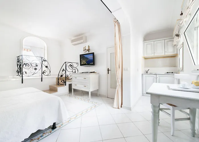 플라비오 조이아 4*