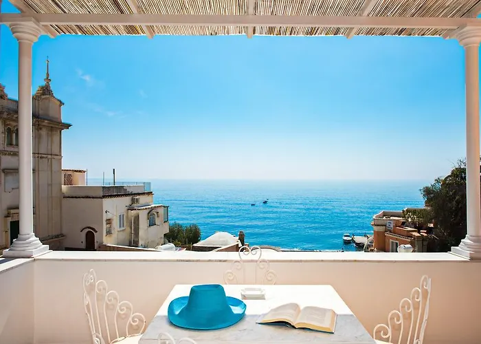 플라비오 조이아 4*