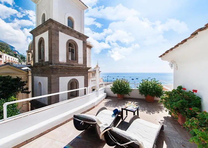 Flavio Gioia Aparthotel 4*
