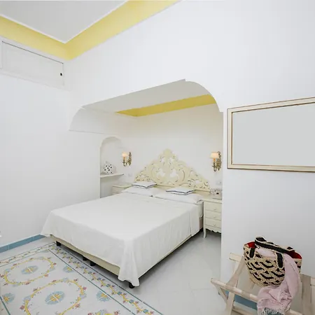 Apartahotel Flavio Gioia 3*