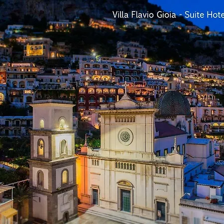 Flavio Gioia Apartahotel 3*